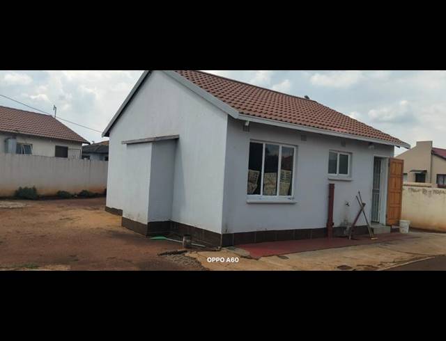 2 BEDROOM HOUSE FOR SALE IN MOSELEKE